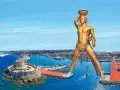 Kolos z Rodos, złoty gigant, stoi nad portem z twierdzą i statkami. Wyobrażenie starożytnego cudu.